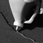 Cold pour asphalt driveway crack filler